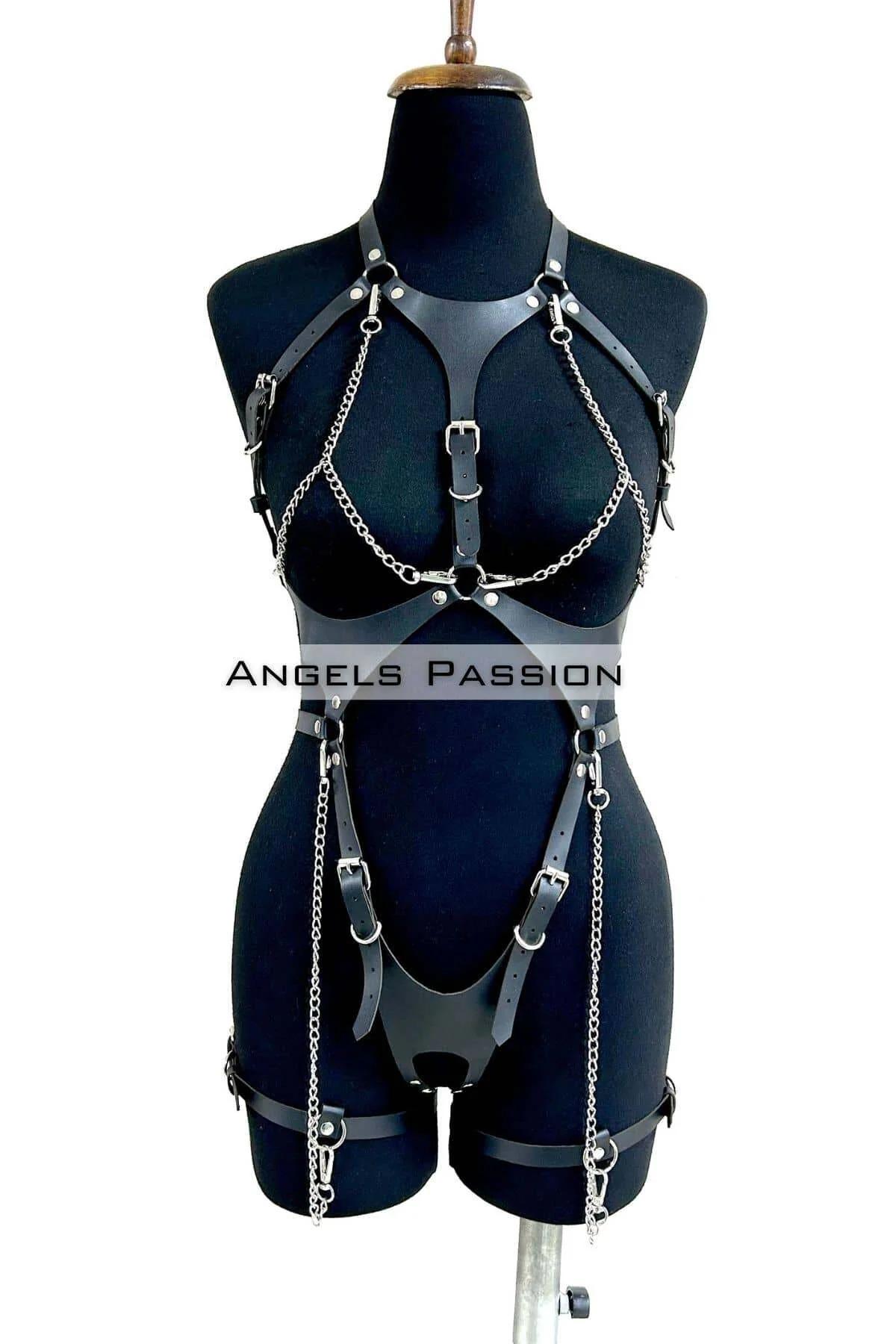 vegan deri body harness arka görünüm bant ve toka sistemi