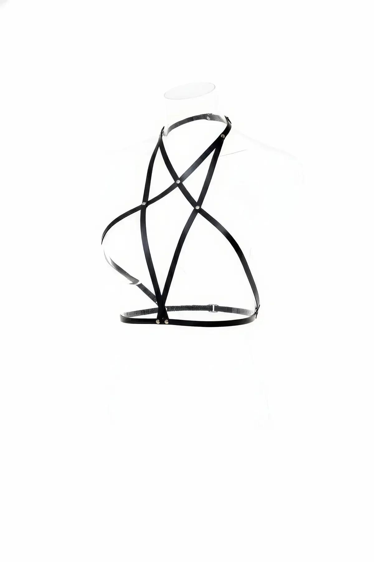 siyah vegan deri bantlı göğüs ve vücut harness çapraz geometrik tasarım gümüş metal perçin detaylı