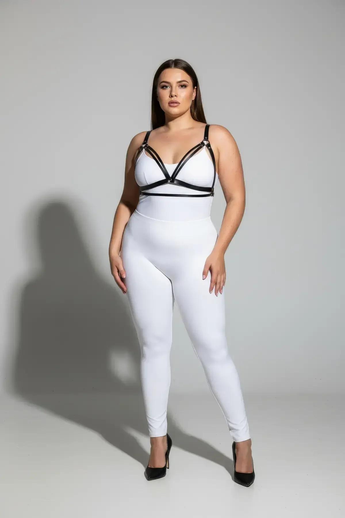 siyah harness büstiyer omuz askısı gümüş krom toka ayar detayı büyük beden
