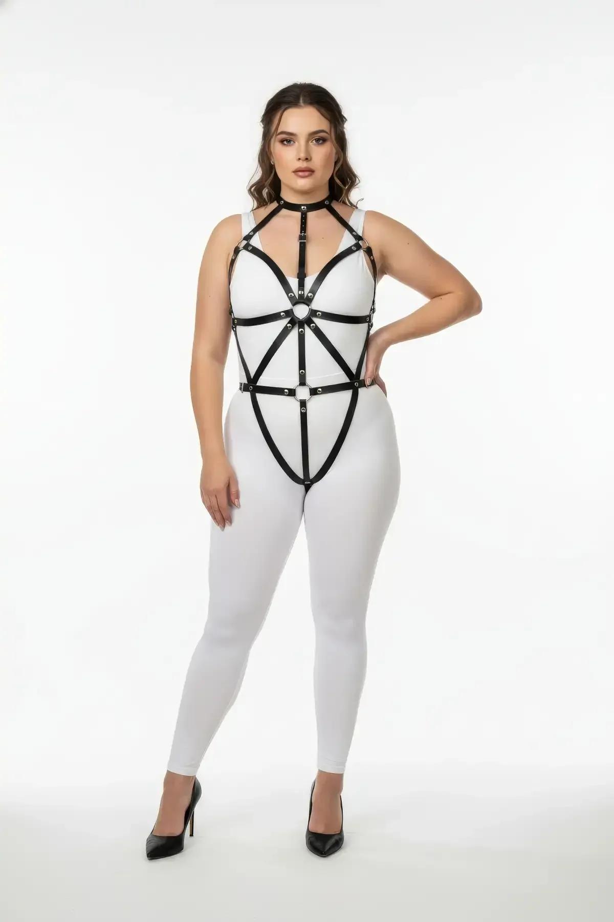 siyah PU vegan deri harness boyun bandı ve gümüş perçin detayı büyük beden
