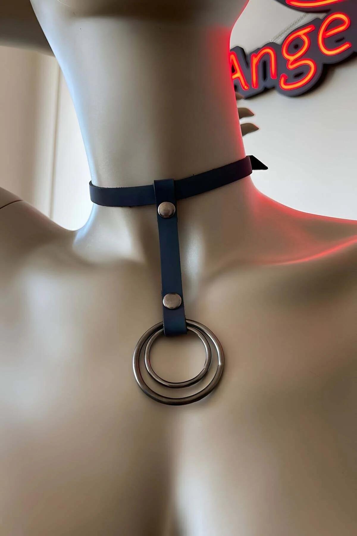 Back view of adjustable snap closure on reflective choker harness