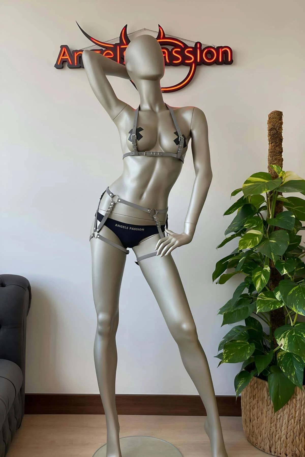 Reflective Body Harness Set with O-Ring Accents