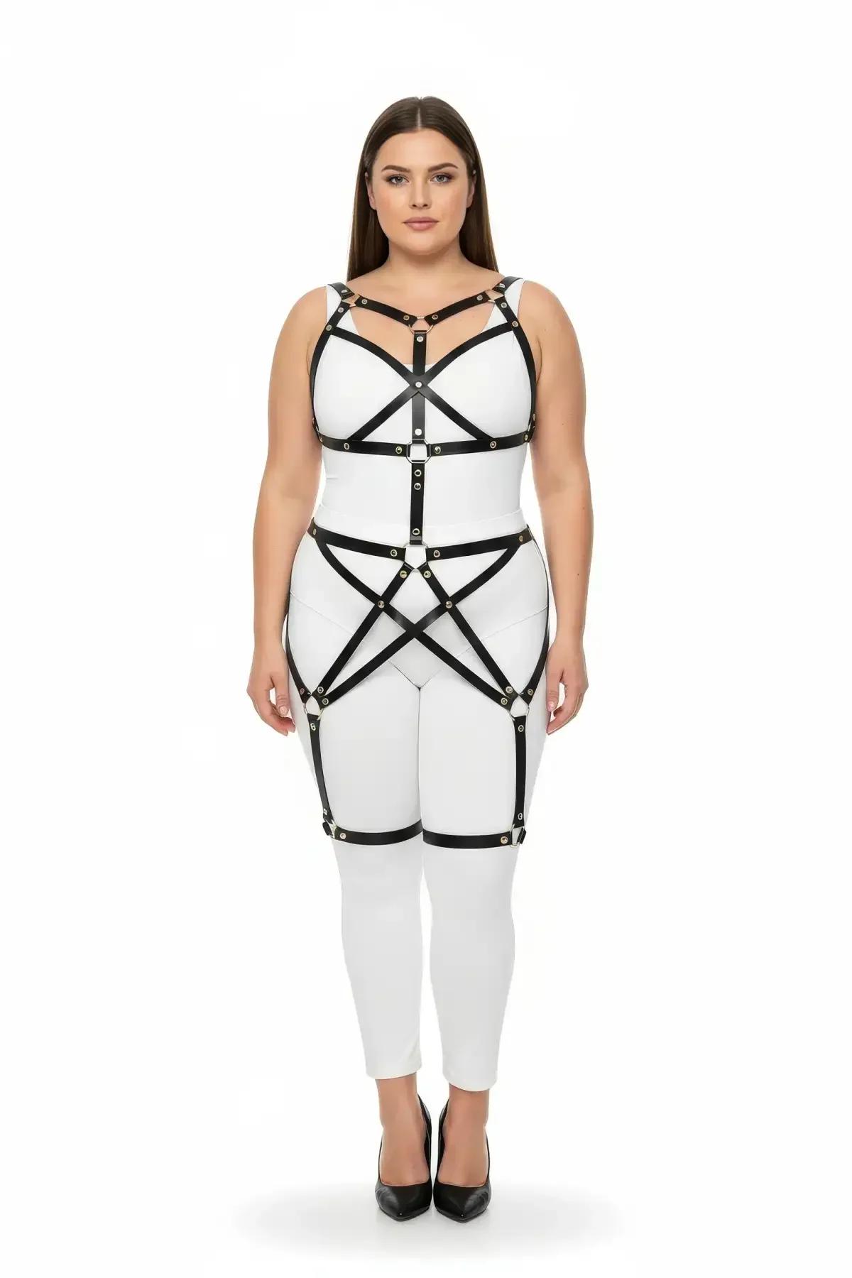 büyük beden siyah vegan deri full body harness takım altın metal O-ring ve yıldız desen bantlı