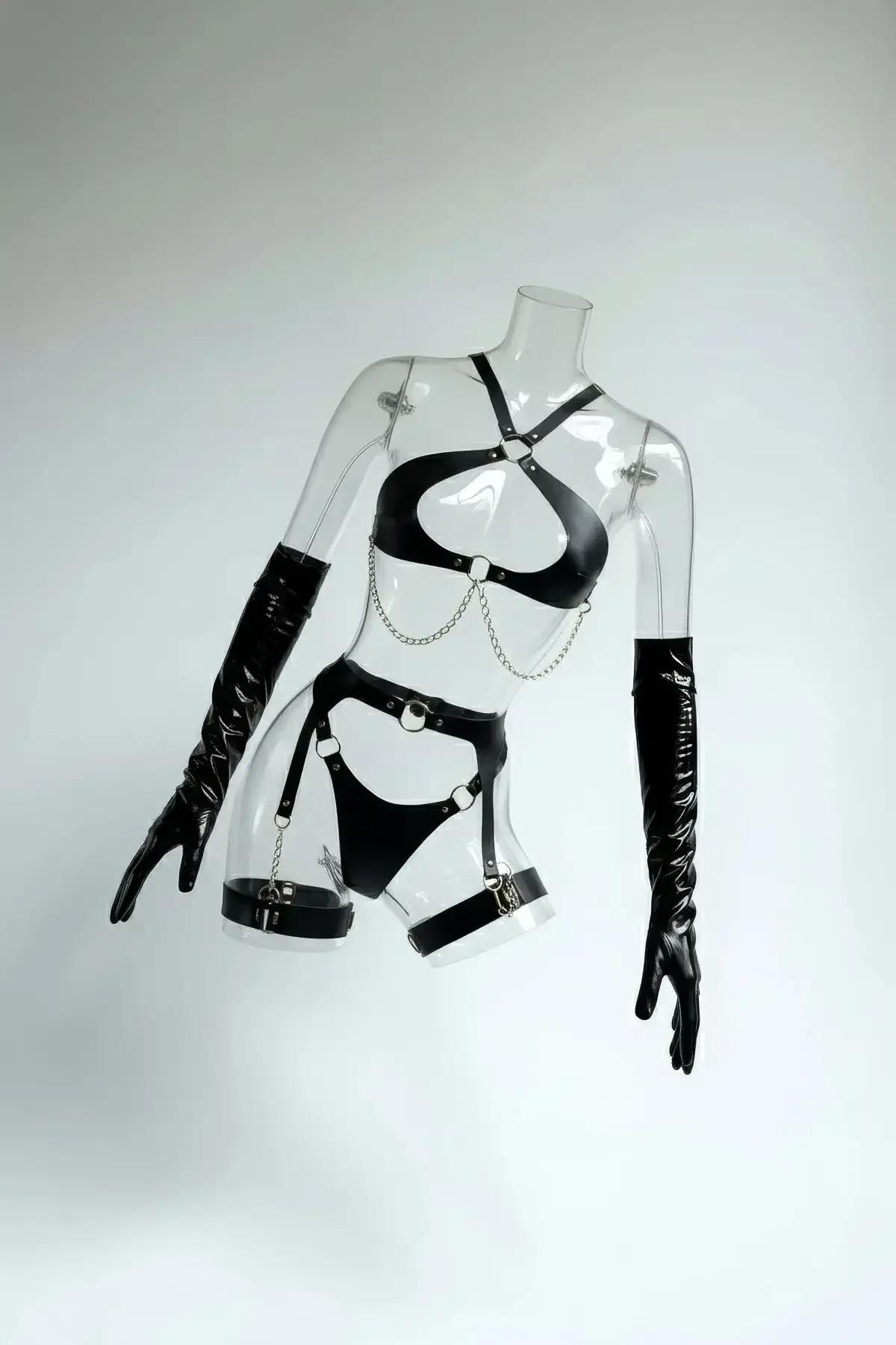 siyah vegan deri harness takım gümüş zincir ve O-ring detaylı göğüs kemeri bel kemeri jartiyer ve uzun PVC eldiven seti manke