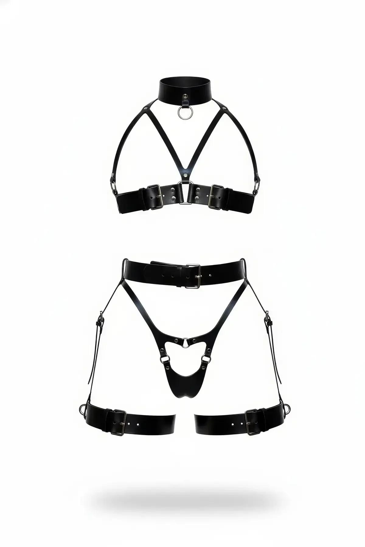 Siyah faux leather full body harness takımı 2 parça, gümüş metal tokalar ve O-halkalar, yaka bandı ve jartiyer bantlı alt par