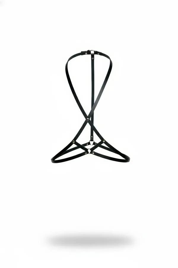 Siyah vegan deri göğüs harness X çapraz bantlı geometrik tasarım gümüş metal perçin detaylı