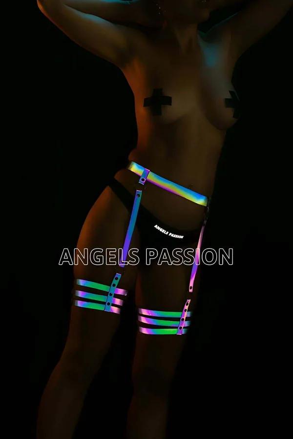 Holographic rainbow-reflective waist and thigh harness set with triple-band thigh cage and adjustable press-stud closures sho