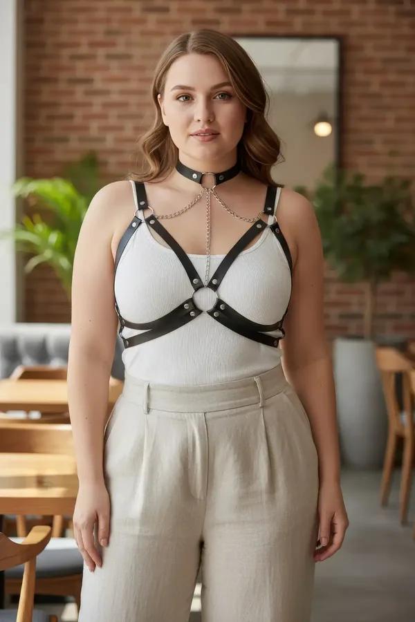 büyük beden siyah vegan deri harness gümüş zincir O-ring detaylı vücut aksesuarı